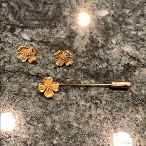 Trifari flower stick pin and matching earring